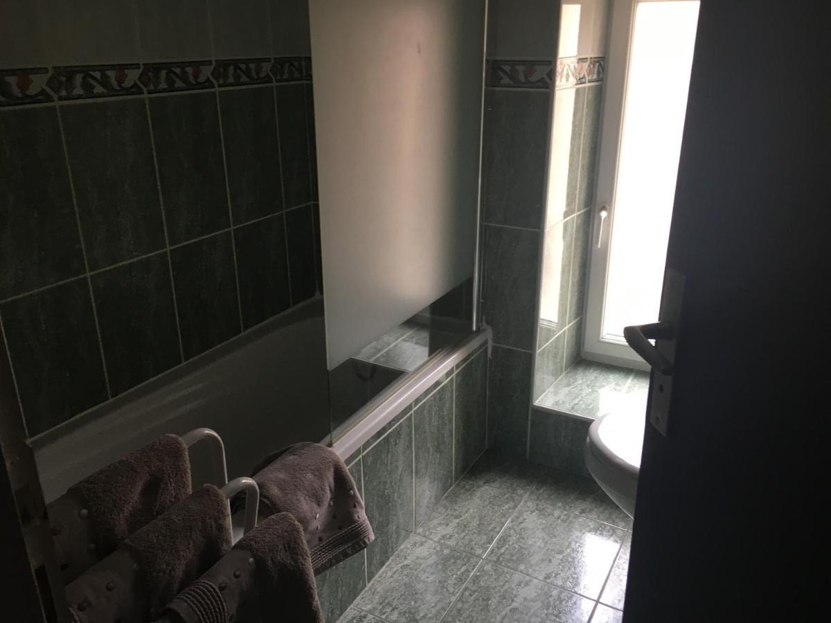 L'Un Des Sens Hotel Villefranche-de-Lonchat Buitenkant foto